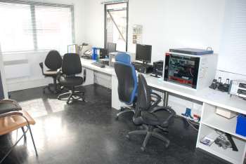 Le centre de première intervention dispose de bureaux et de vestiaires entièrement neufs