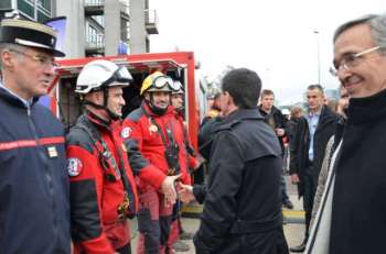 Les sapeurs-pompiers salués par le Premier Ministre et le maire d'Evry