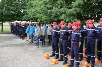 Jeunes sapeurs-pompiers et pompiers juniors présents dans les rangs